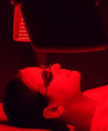 What to Expect During Your First LED Facial