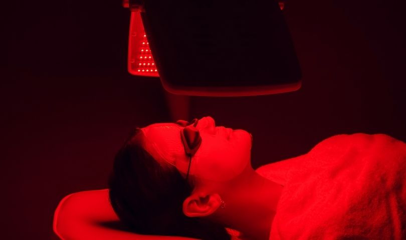What to Expect During Your First LED Facial